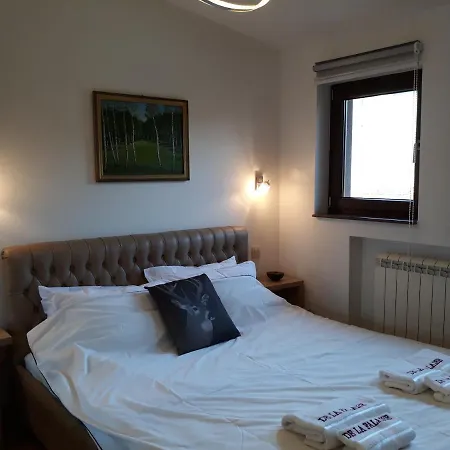 Apartment De La Falaise-aпартмaн де лa фалез *