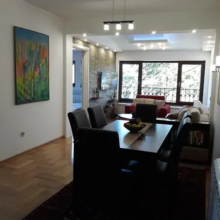 Apartment De La Falaise-aпартмaн де лa фалез